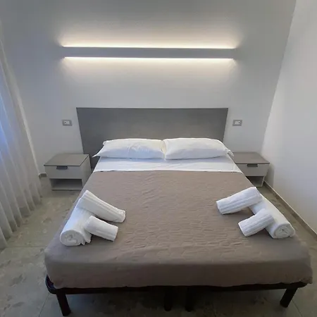Hotel Residence Ponente Cesenatico Exterior photo