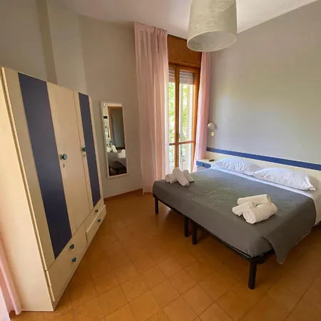 Hotel Residence Ponente Cesenatico Exterior photo