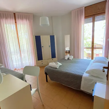 Hotel Residence Ponente Cesenatico Exterior photo