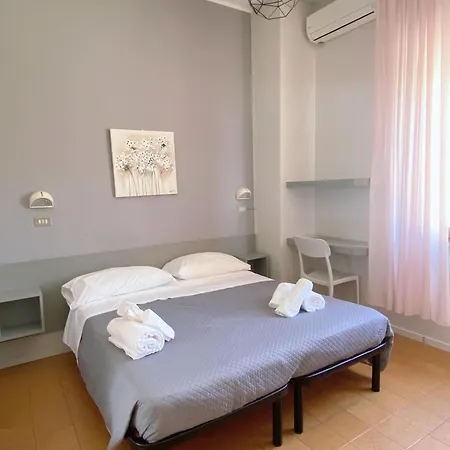 Hotel Residence Ponente Cesenatico Exterior photo