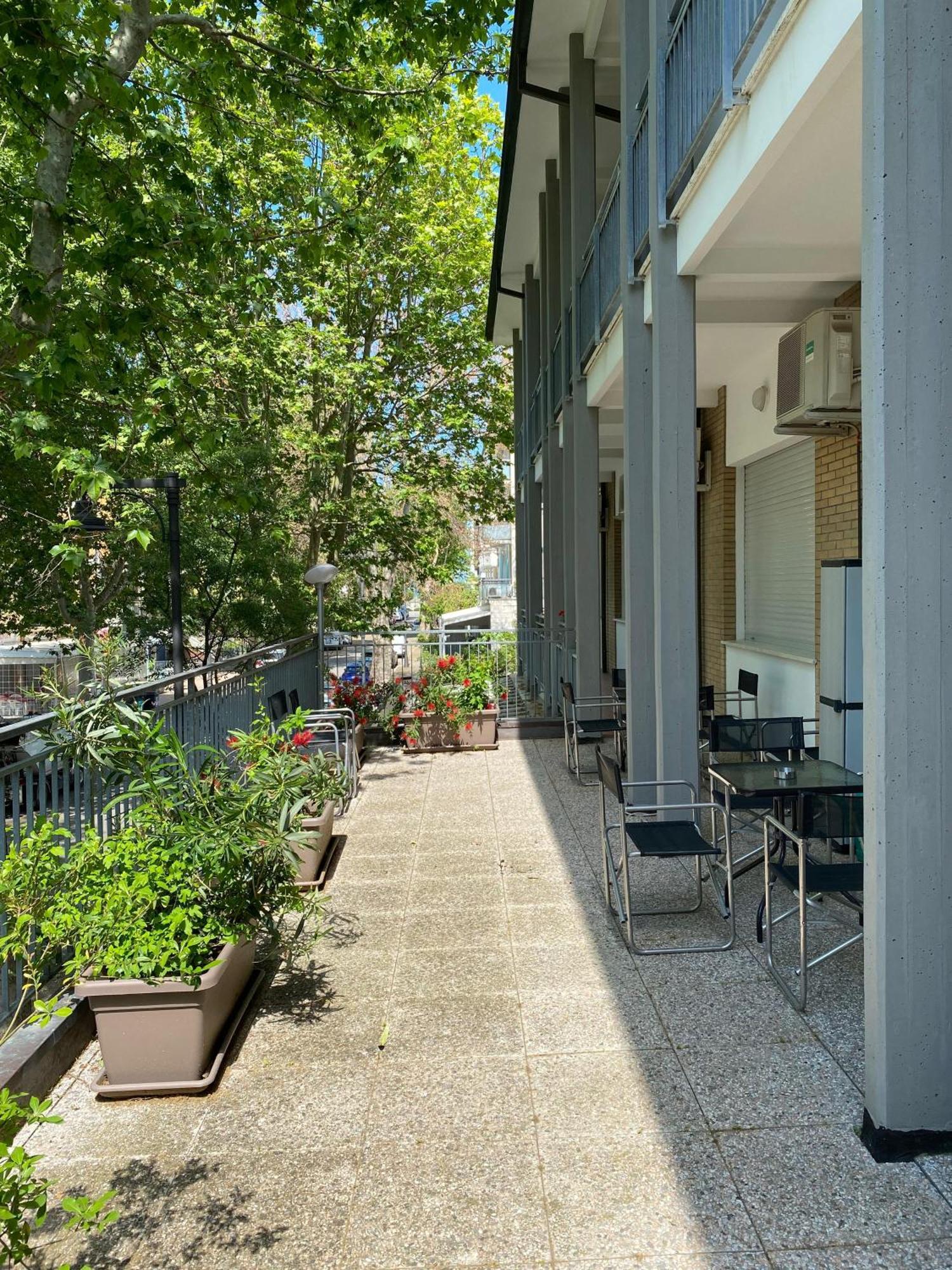 Ponente Rooms&coffee 2*
